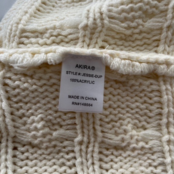 AKIRA OFF SHOULDER FRINGE SWEATER SMALL - Picture 4 of 4